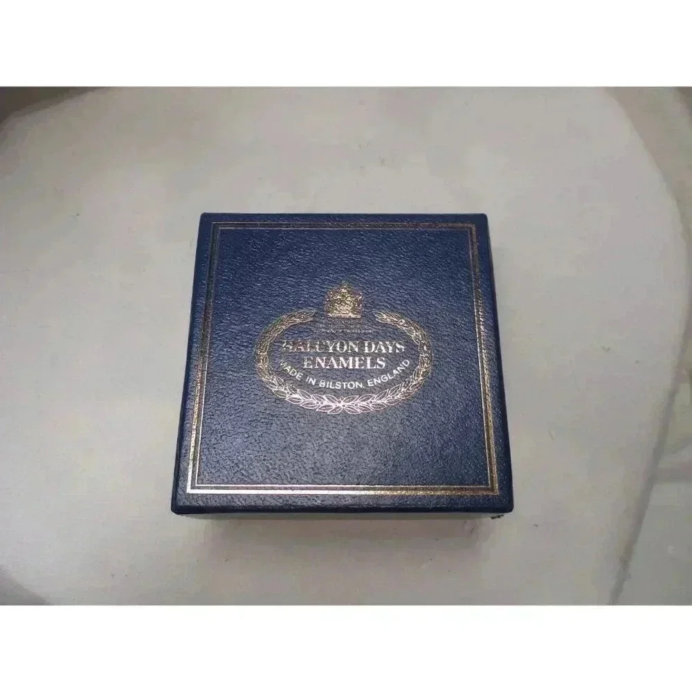 Enamel Box Halcyon Days Valentines Day 1984‎ Jewelry Trinket lovers Mother's day